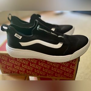 NWT Vans Ultrarange EXO Slip 8.5 M Black